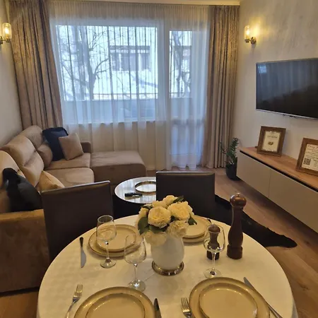 Luny Luxury